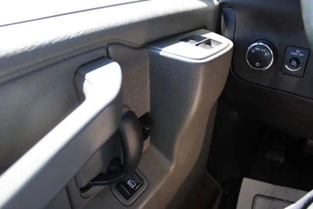 Used 2018 White GMC Work Van image 9