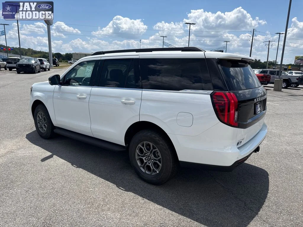 New 2026 Oxford White Ford Active image 5