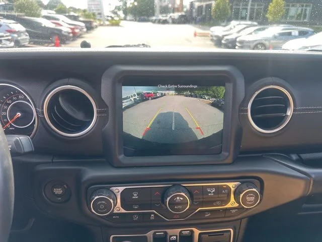 Used 2018 White Jeep Unlimited Sahara image 27