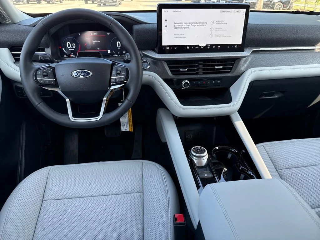 New 2026 Gray Ford Platinum image 5