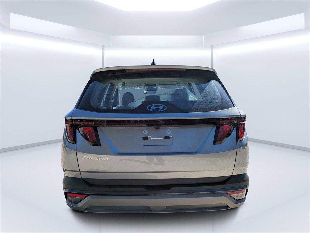 New 2026 Silver Hyundai SE FWD image 4
