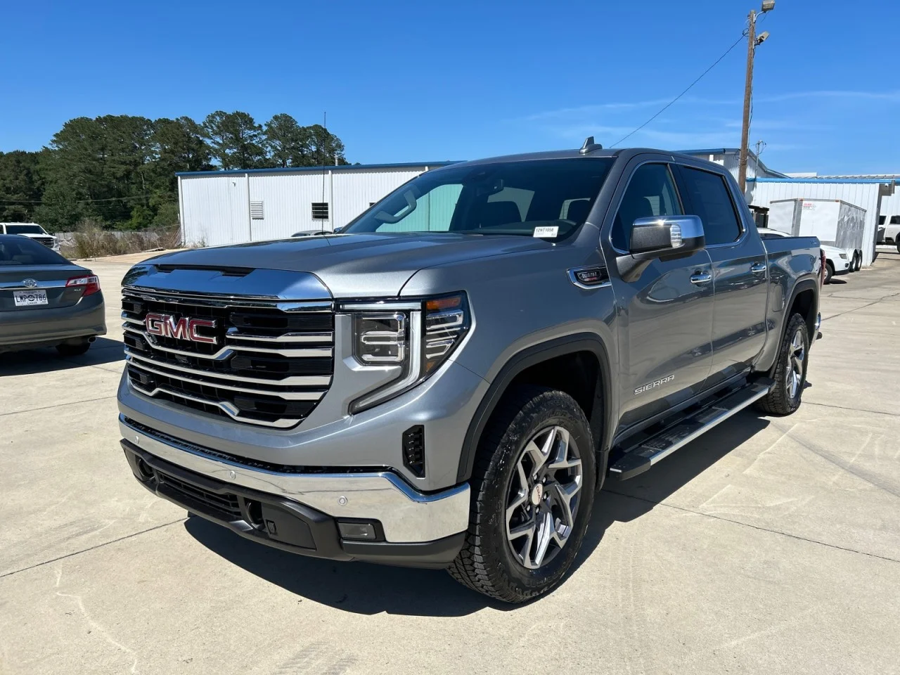 2026 GMC Sierra 4WD Crew Cab Short Box SLT's photo