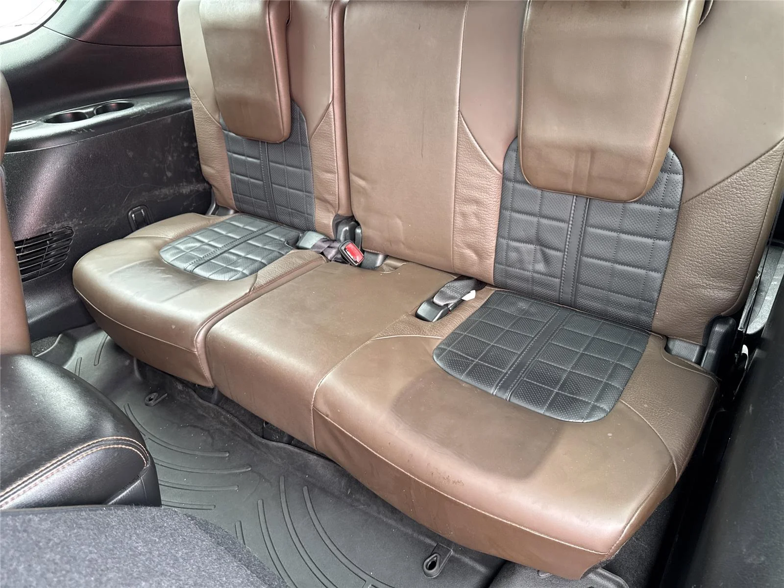 Used 2019 Super Black Nissan Platinum image 26