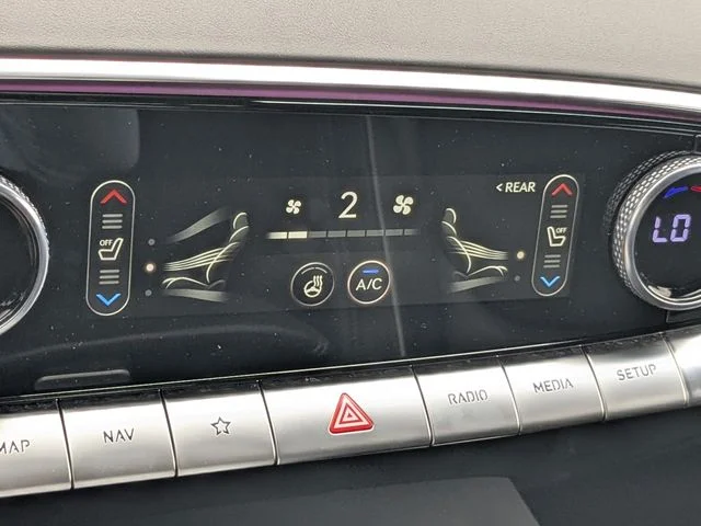 Used 2025 White Genesis 2.5T image 19