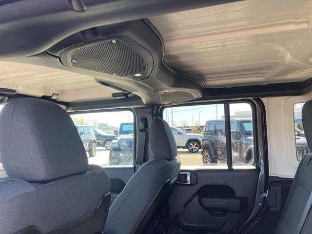 Certified Used 2025 Granite Crystal Metallic Clearcoat Jeep Rubicon image 23