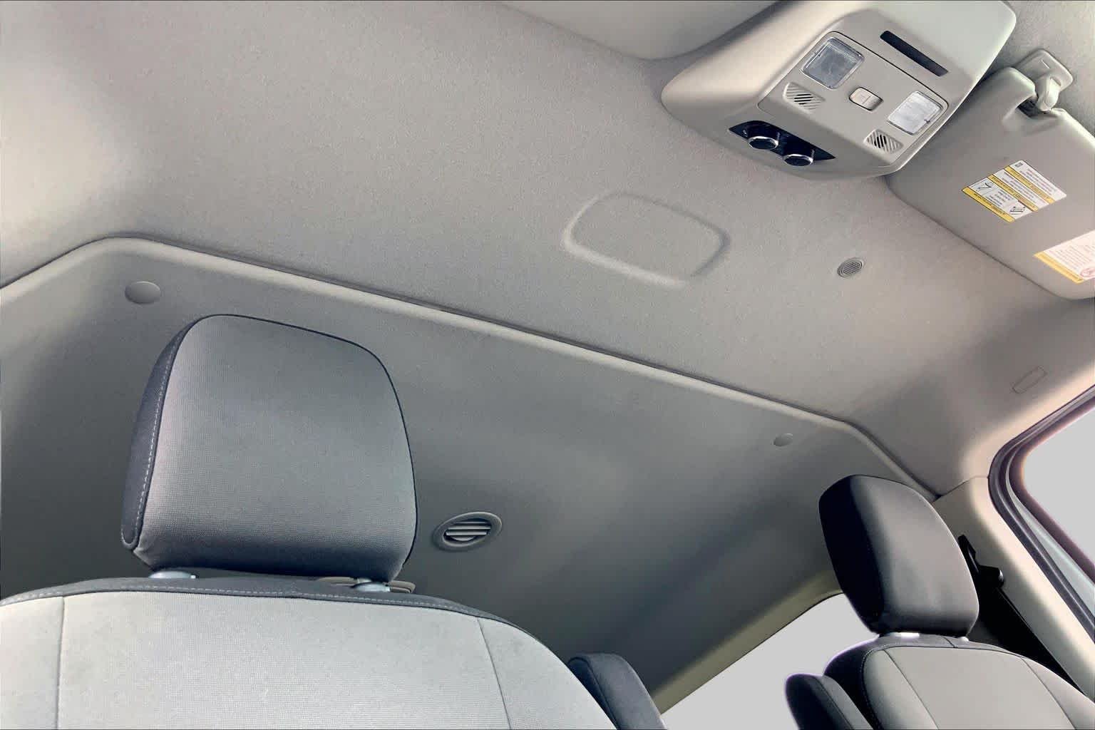 Used 2025 Oxford White Ford XLT image 14