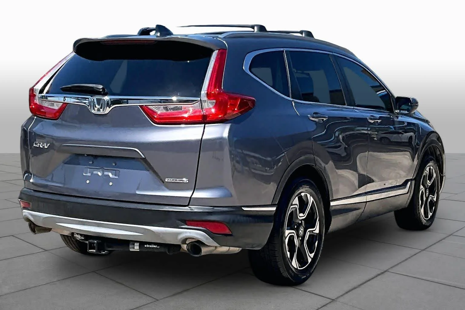 Certified Used 2017 Modern Steel Metallic Honda Touring image 13