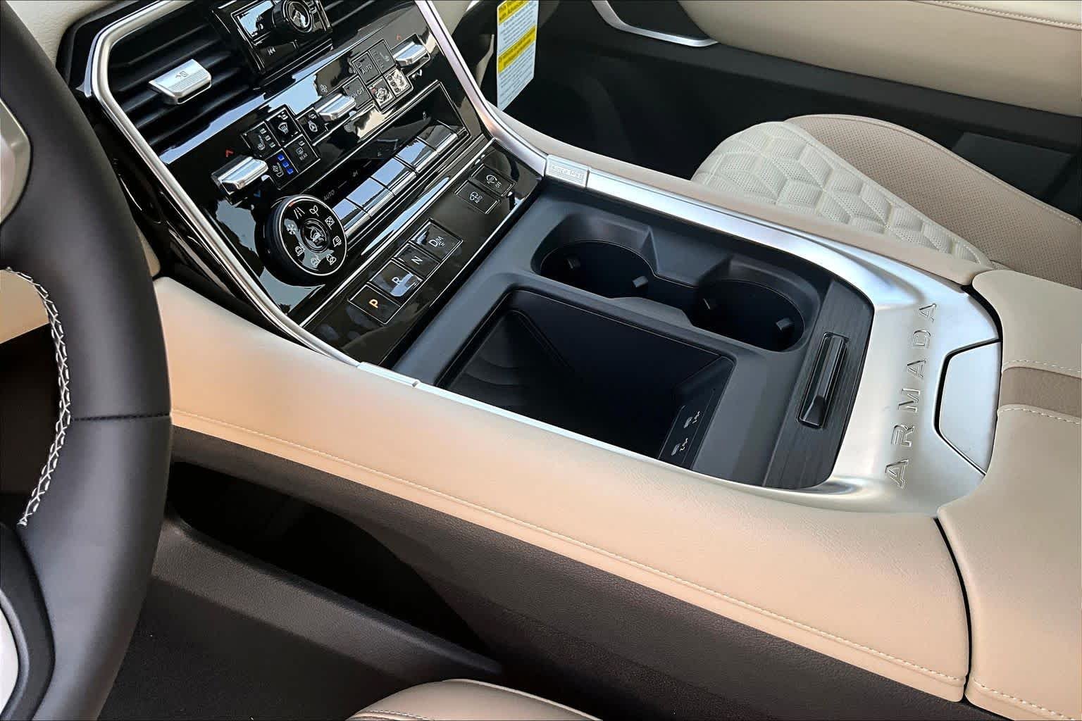 New 2026 Everest White TriCoat / Super Black Two-tone Nissan Platinum Reserve image 7