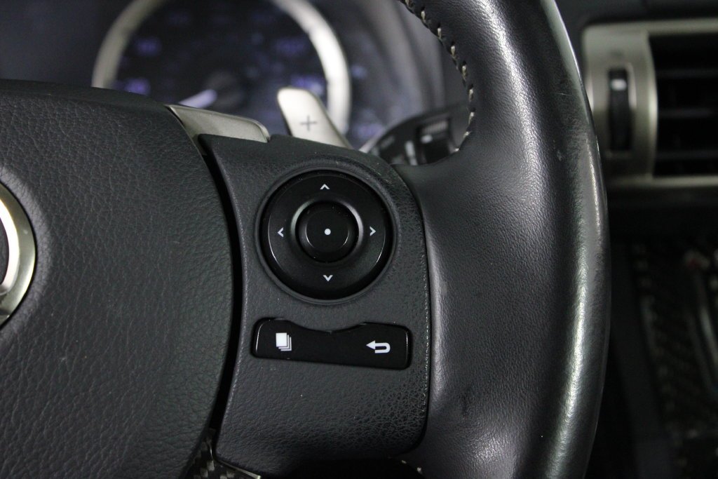 Used 2015  Lexus 250 image 27