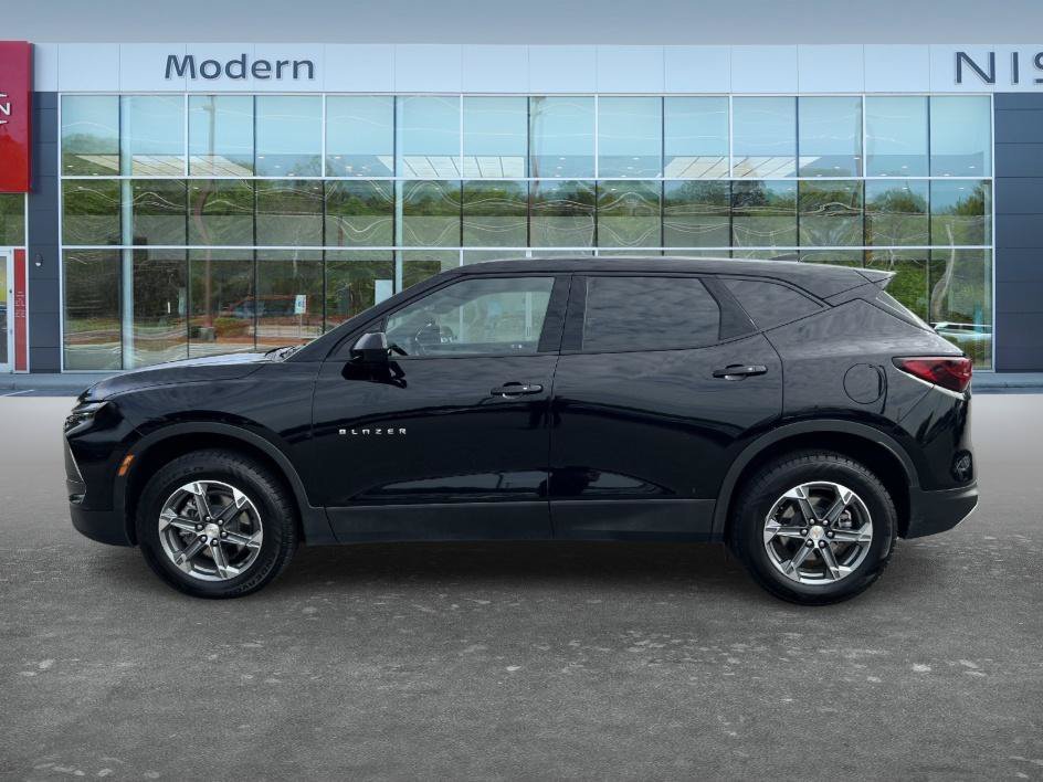 Used 2025 Black Chevrolet LT image 8