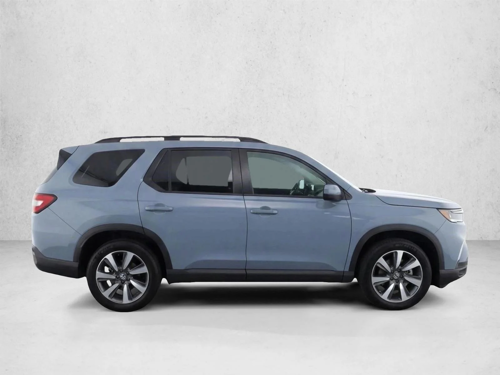 Used 2023 Sonic Gray Pearl Honda Touring image 8