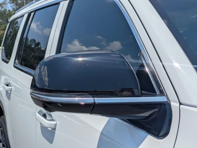 Used 2025 White Jeep Base image 10
