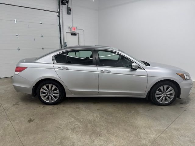 Used 2011 Silver Honda EX image 4