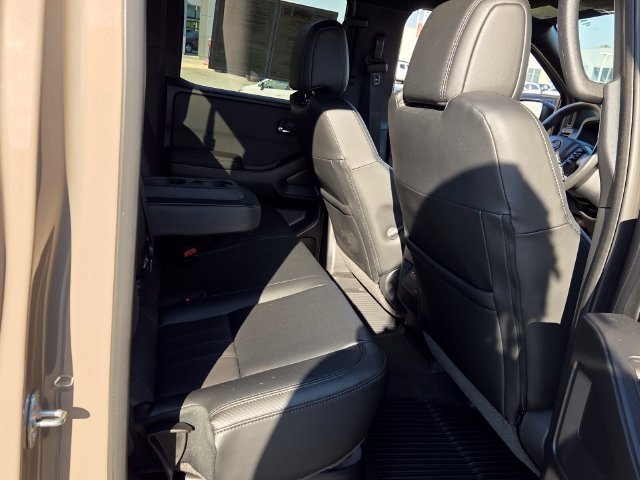 Used 2022  Nissan PRO-4X image 17