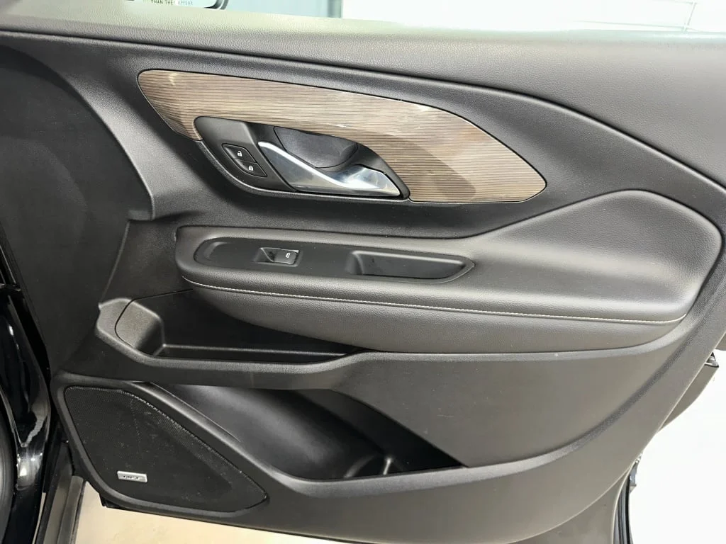Used 2023 Ebony Twilight Metallic GMC Denali image 34