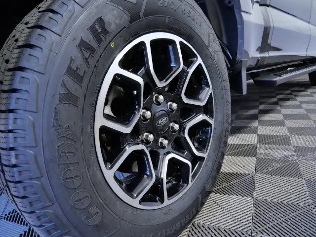 Certified Used 2022 Gray Ford XLT image 12