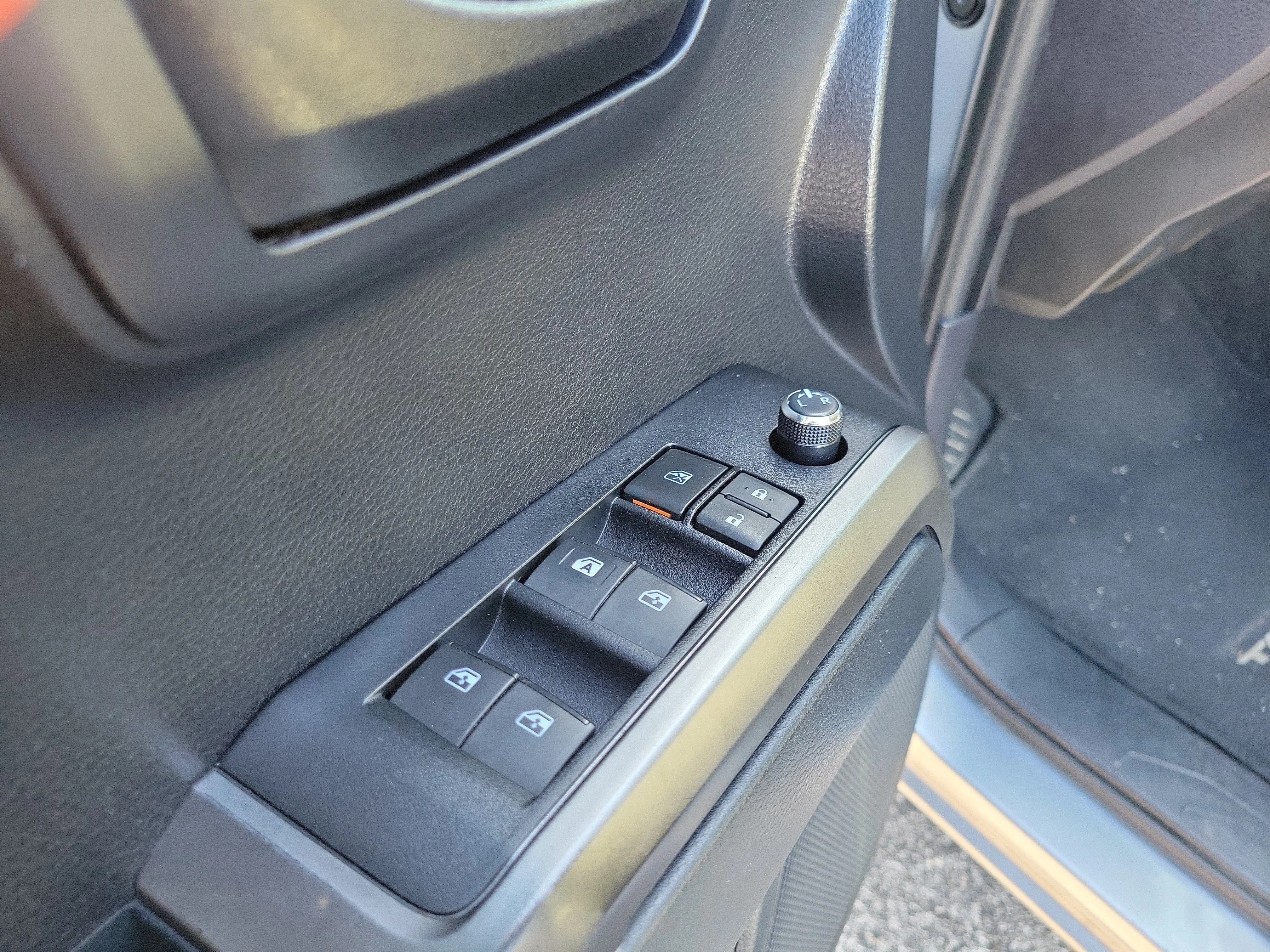 Used 2018 Silver Sky Metallic Toyota SR5 image 9