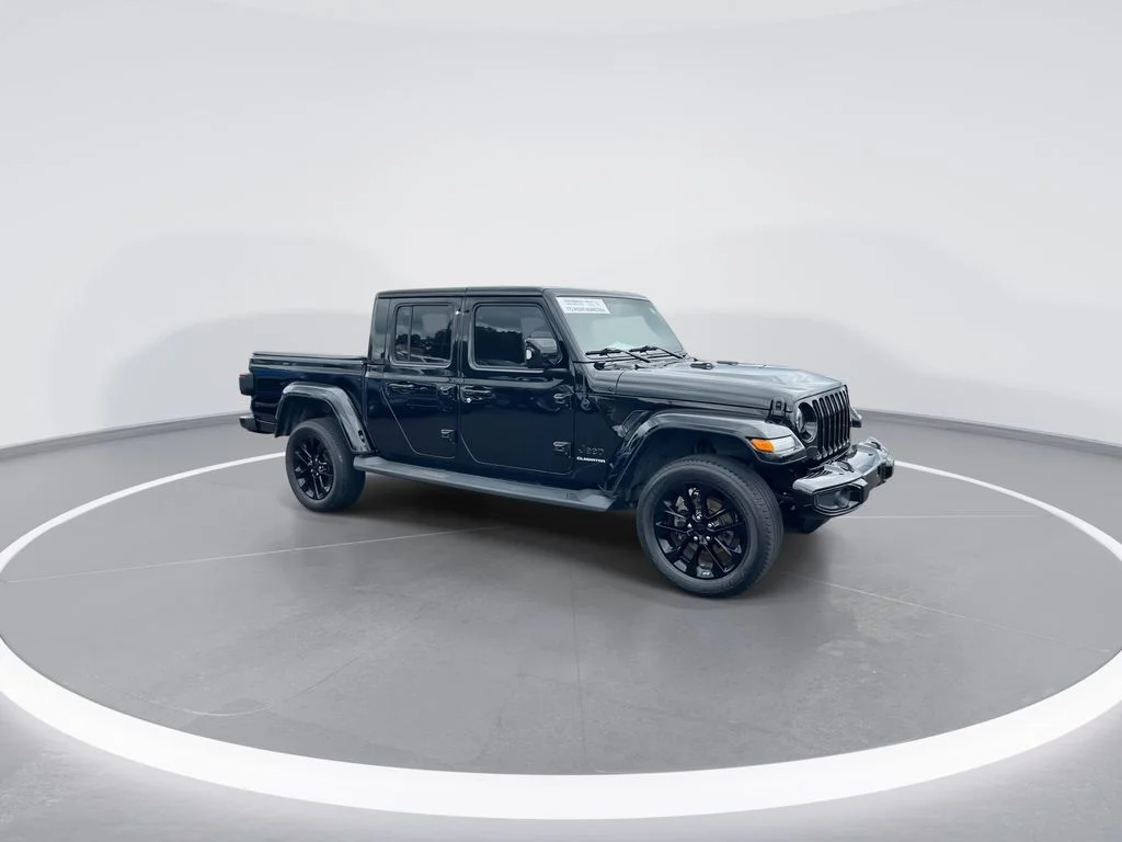 Used 2022 Black Jeep High Altitude image 2