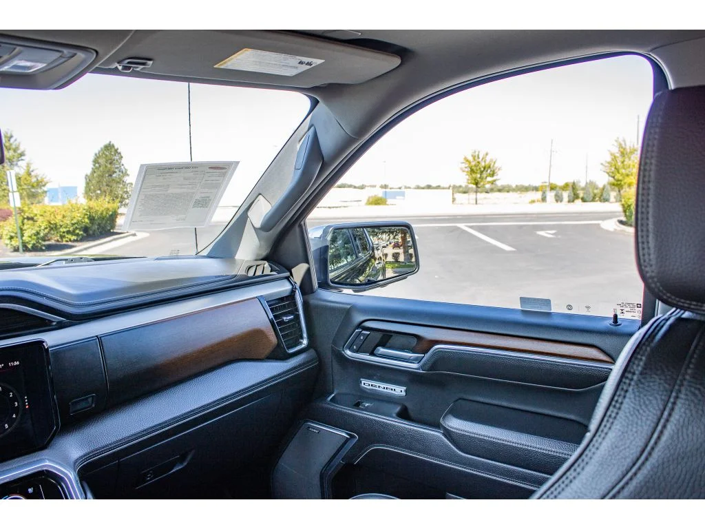 Used 2024 Onyx Black GMC Denali image 23