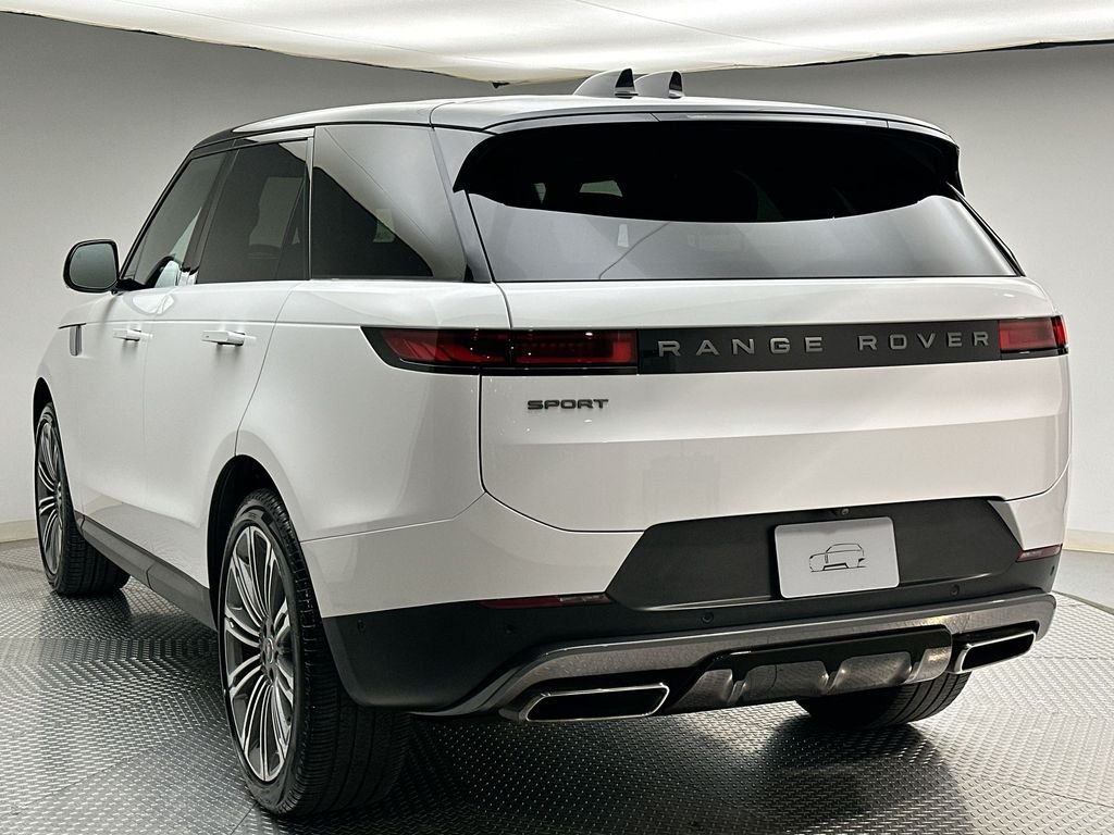 Used 2024 Fuji White Land Rover SE image 11