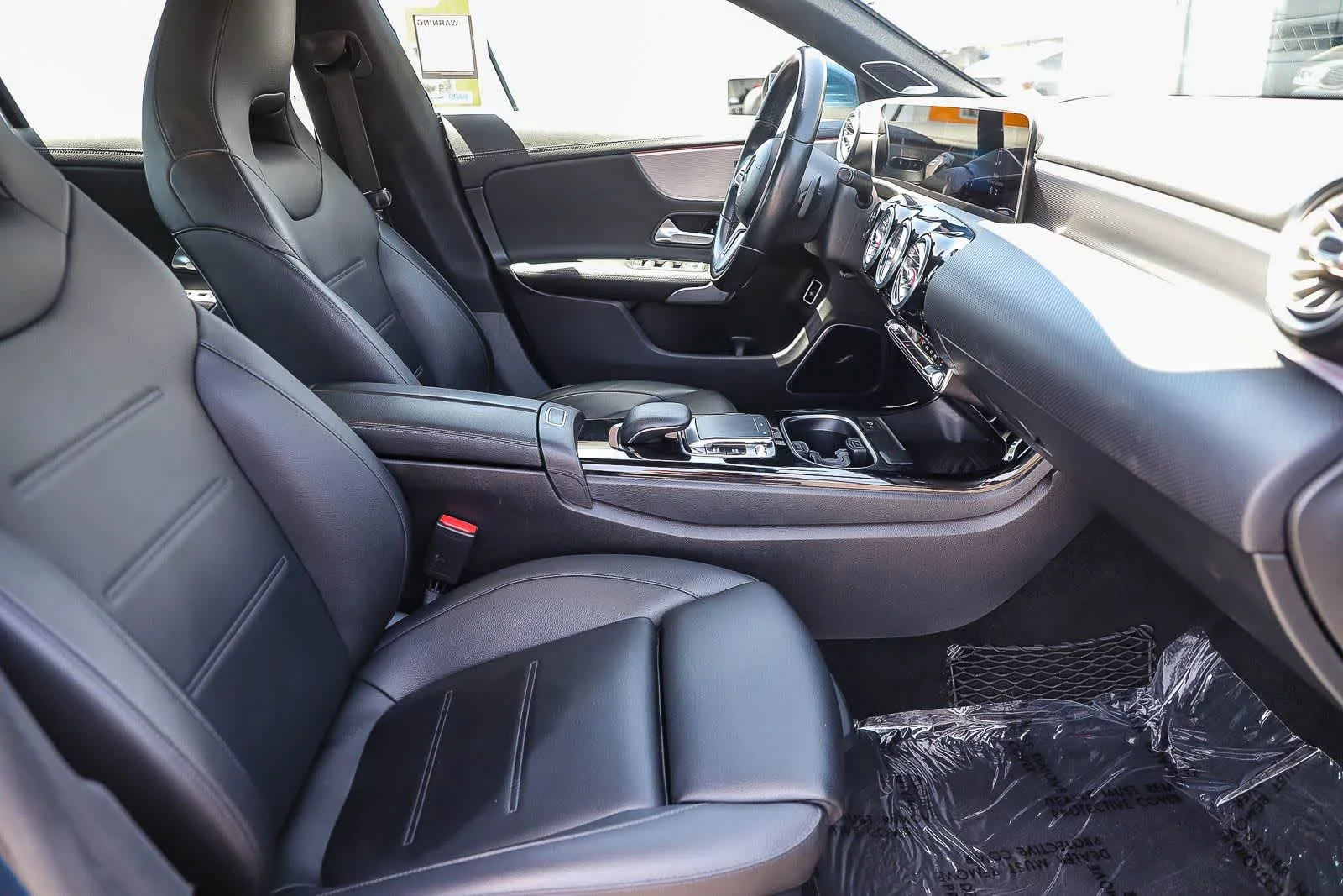 Used 2020 Denim Blue Metallic Mercedes-Benz CLA 250 image 17