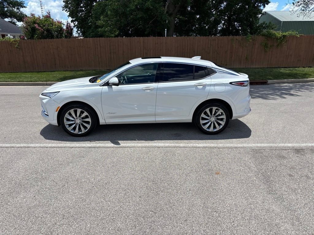 Used 2025 White Buick Avenir image 2