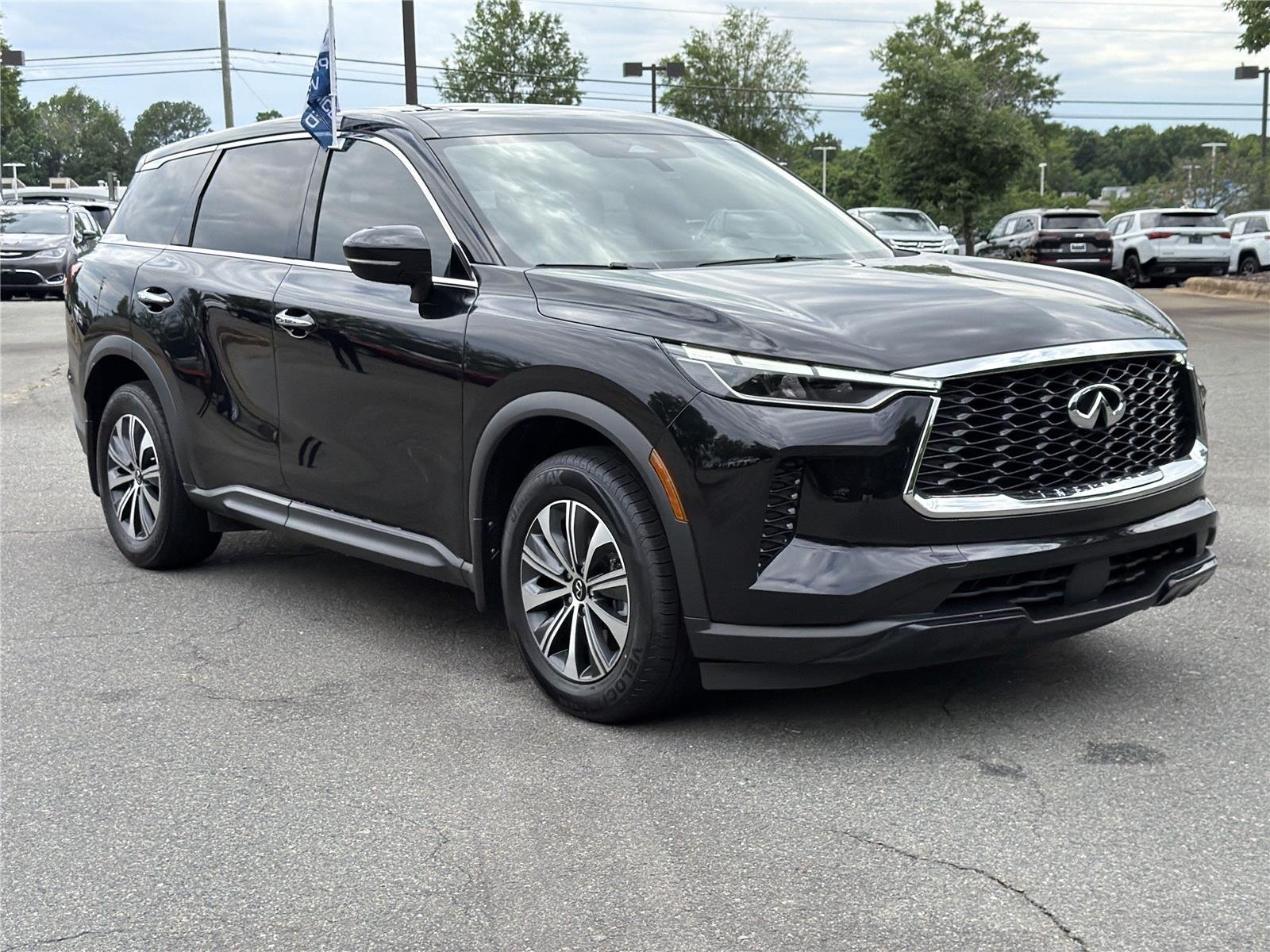 Used 2024 Mineral Black INFINITI PURE image 32