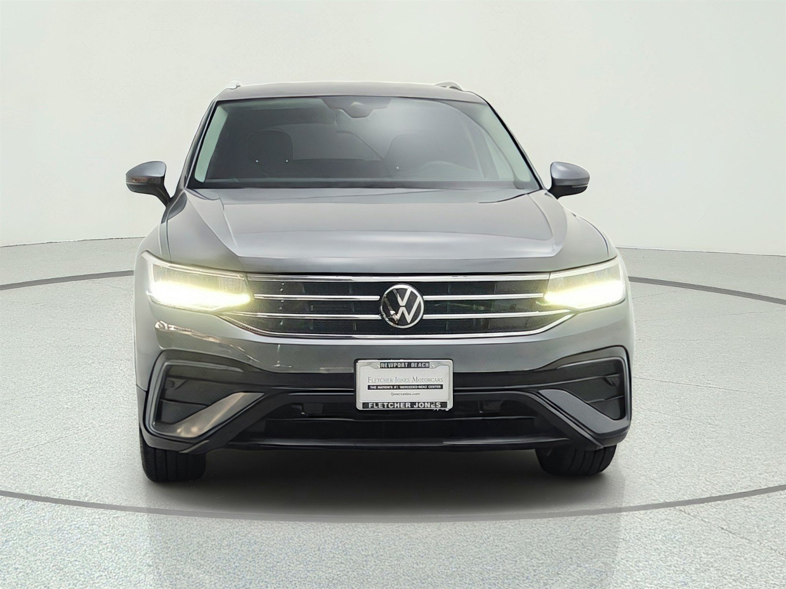 Used 2022 Platinum Gray Metallic Volkswagen 2.0T SE FWD image 2