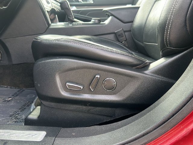Used 2017 Red Ford Limited image 12