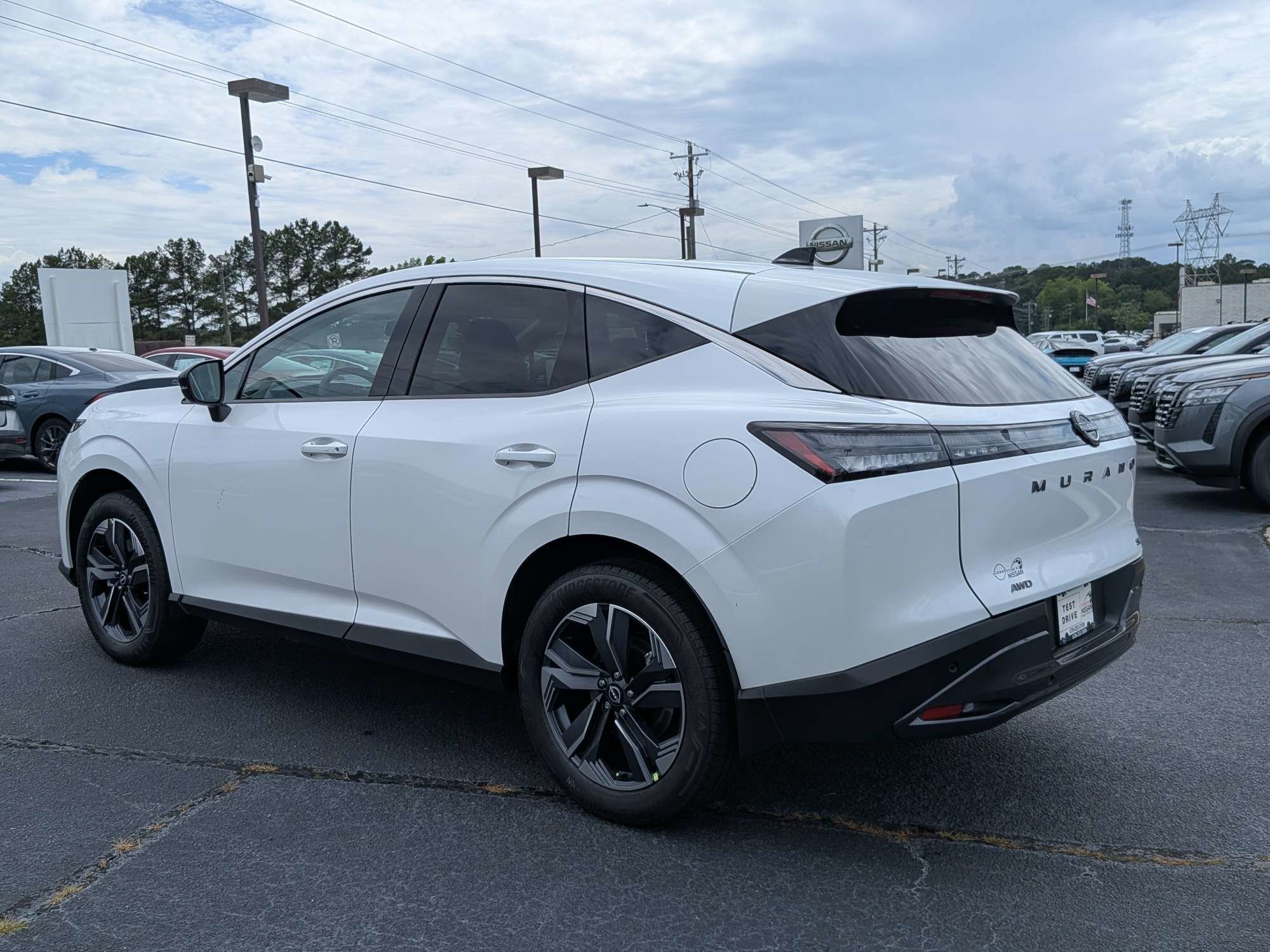 New 2026 White Nissan SL image 5