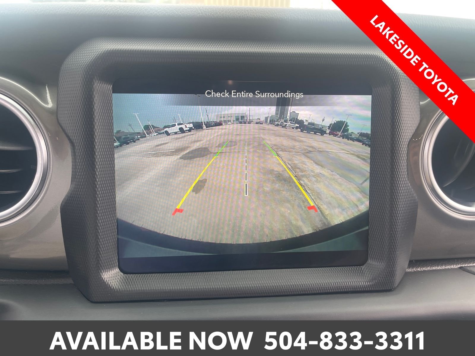 Used 2023 White Jeep Sahara image 33
