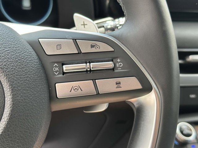 Used 2025 Hyper White Hyundai SEL Premium image 23