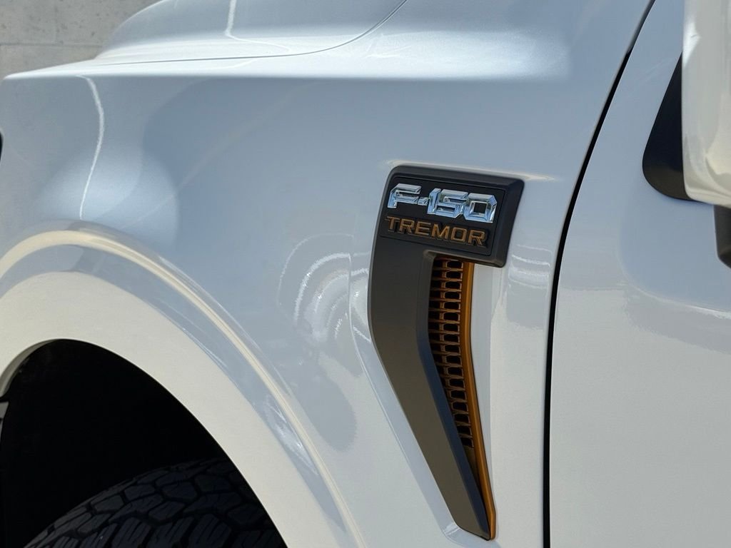 New 2026 Oxford White Ford Tremor® image 19