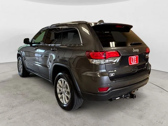 Used 2021 Gray Jeep Laredo E image 3