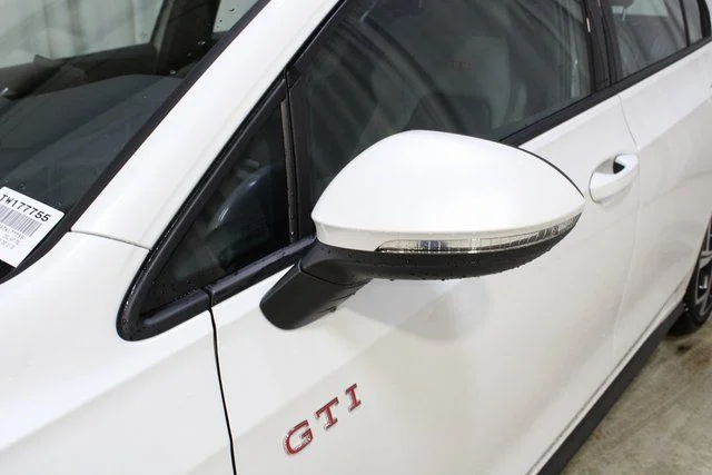 2026 Volkswagen Golf GTI SE - Photo 35