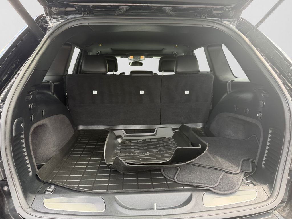 Used 2019 Black Jeep Limited image 19