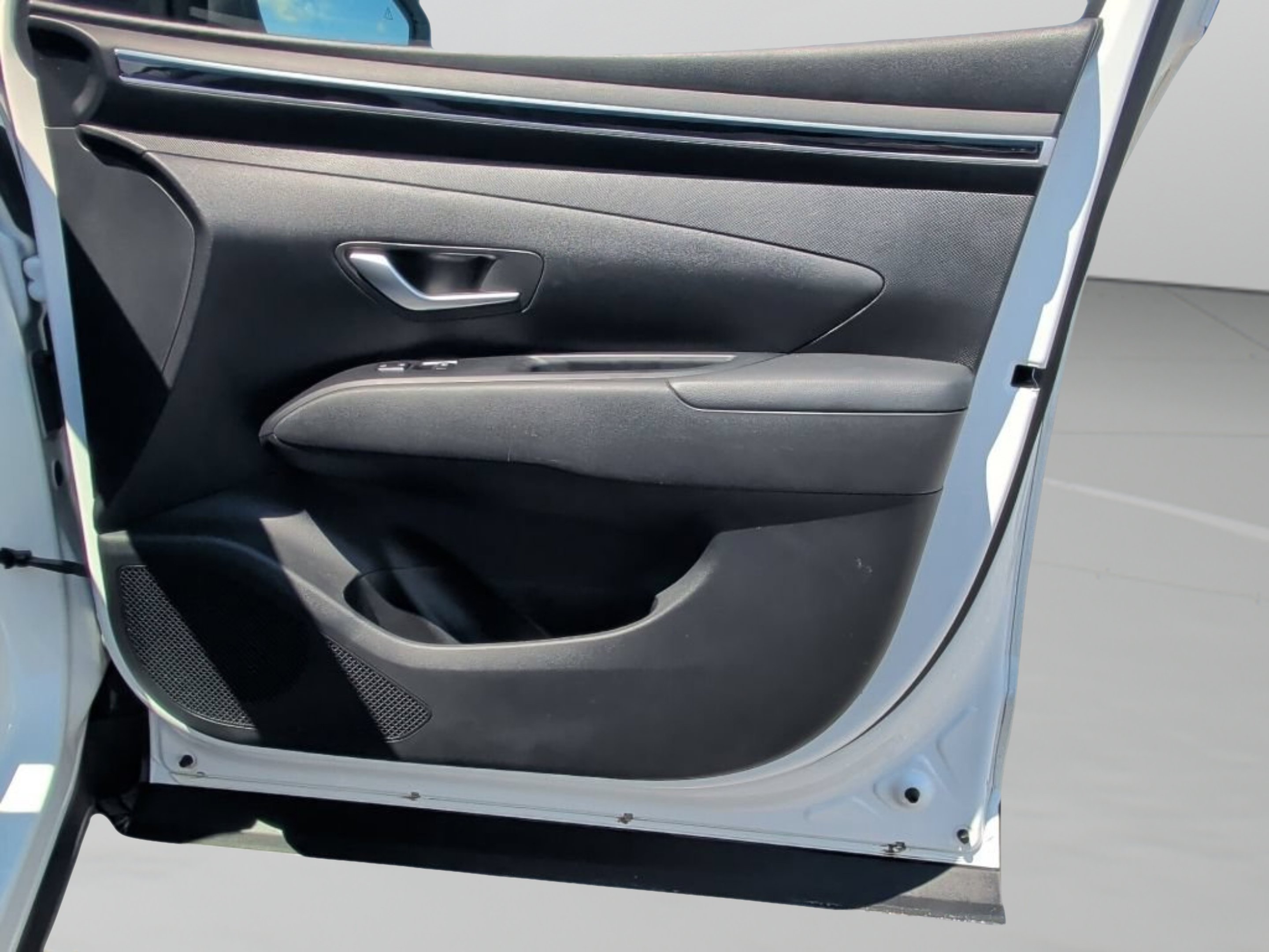 Used 2023 Atlas White Hyundai SEL image 40