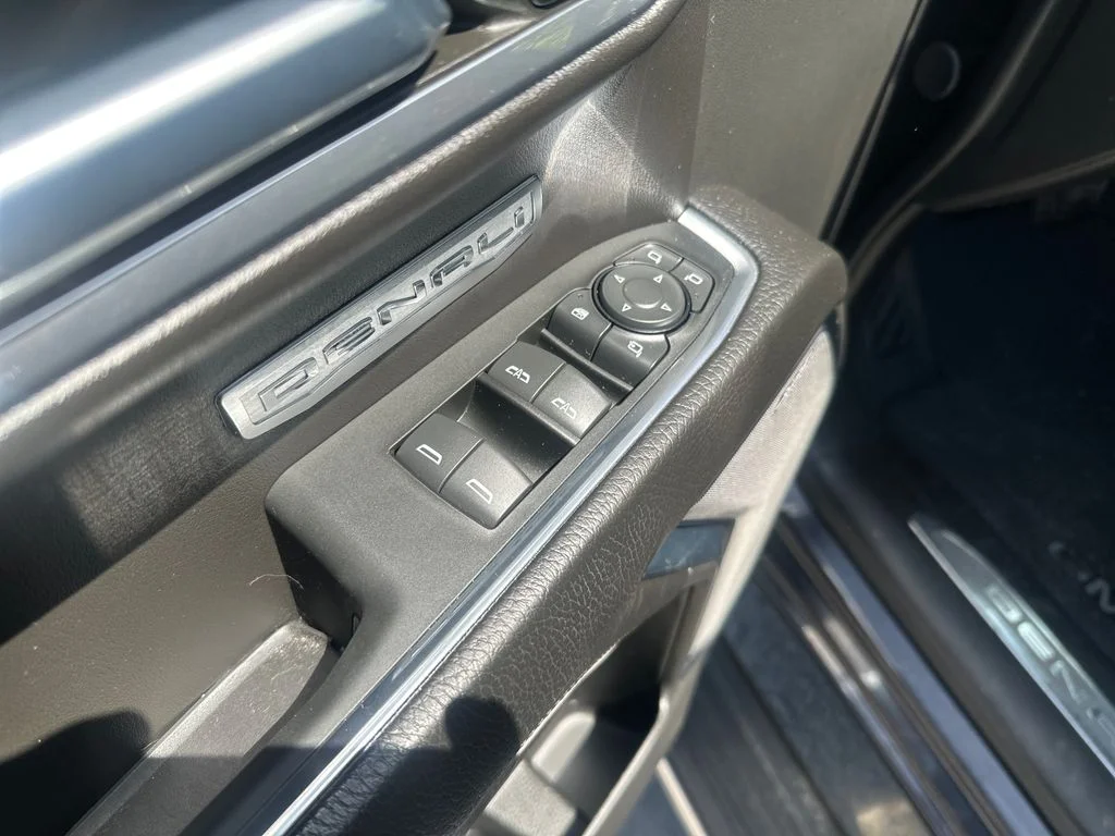 Used 2024 Silver GMC Denali image 11