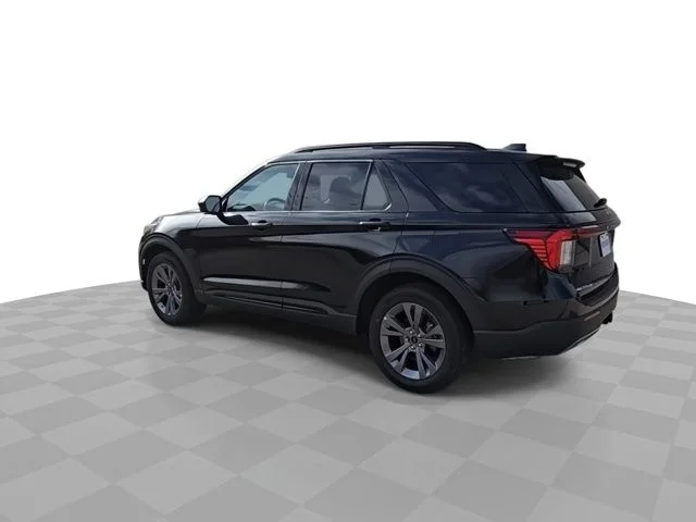 Used 2026 Agate Black Metallic Ford Active image 6