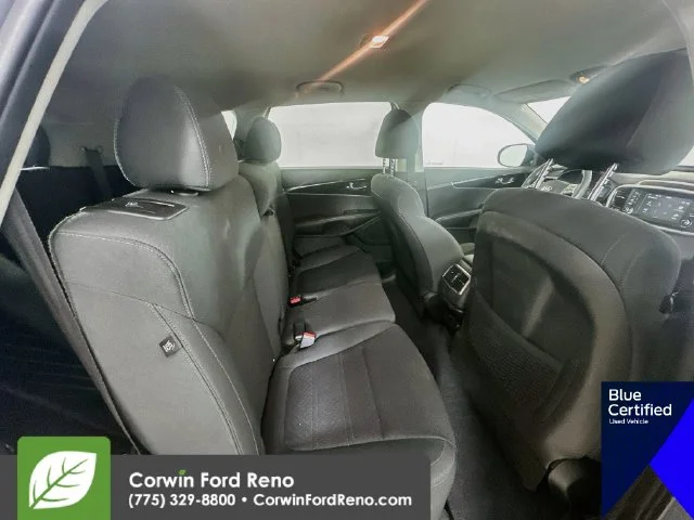 Used 2020 Everlasting Silver Kia LX image 28