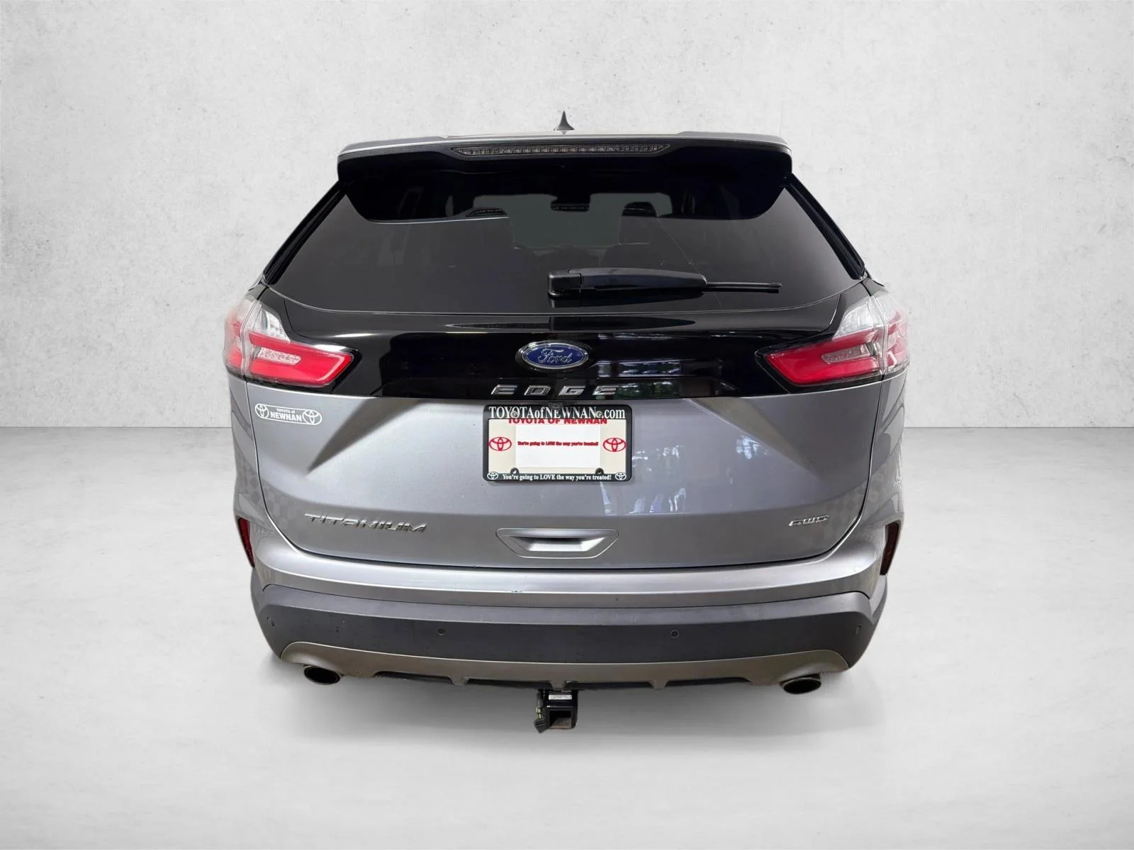 Used 2023 Silver Ford Titanium image 4