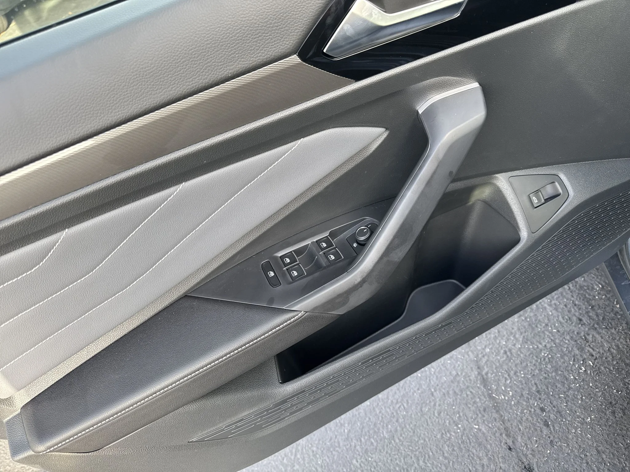 New 2026 Platinum Gray Metallic Volkswagen SEL image 13