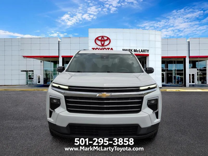 Used 2025 Summit White CHEVROLET FWD 4DR LT W/1LT image 8