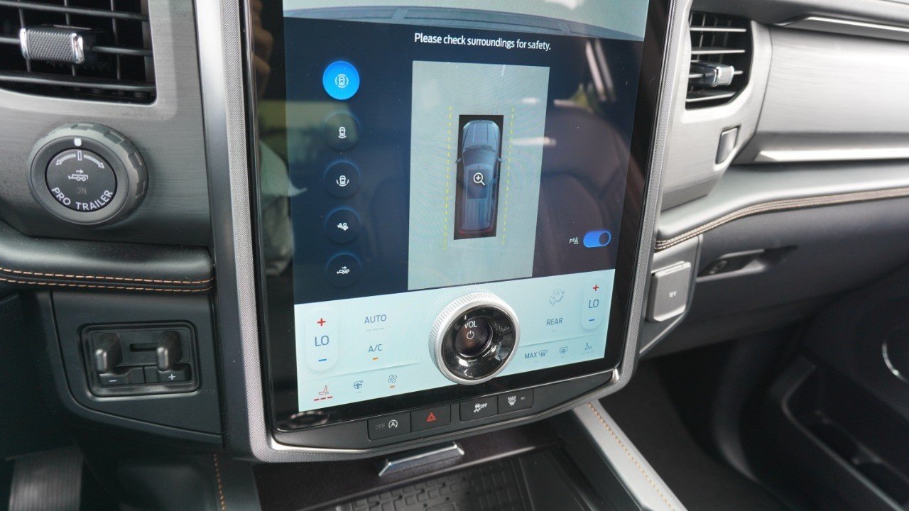 Used 2024 White Ford Platinum image 19