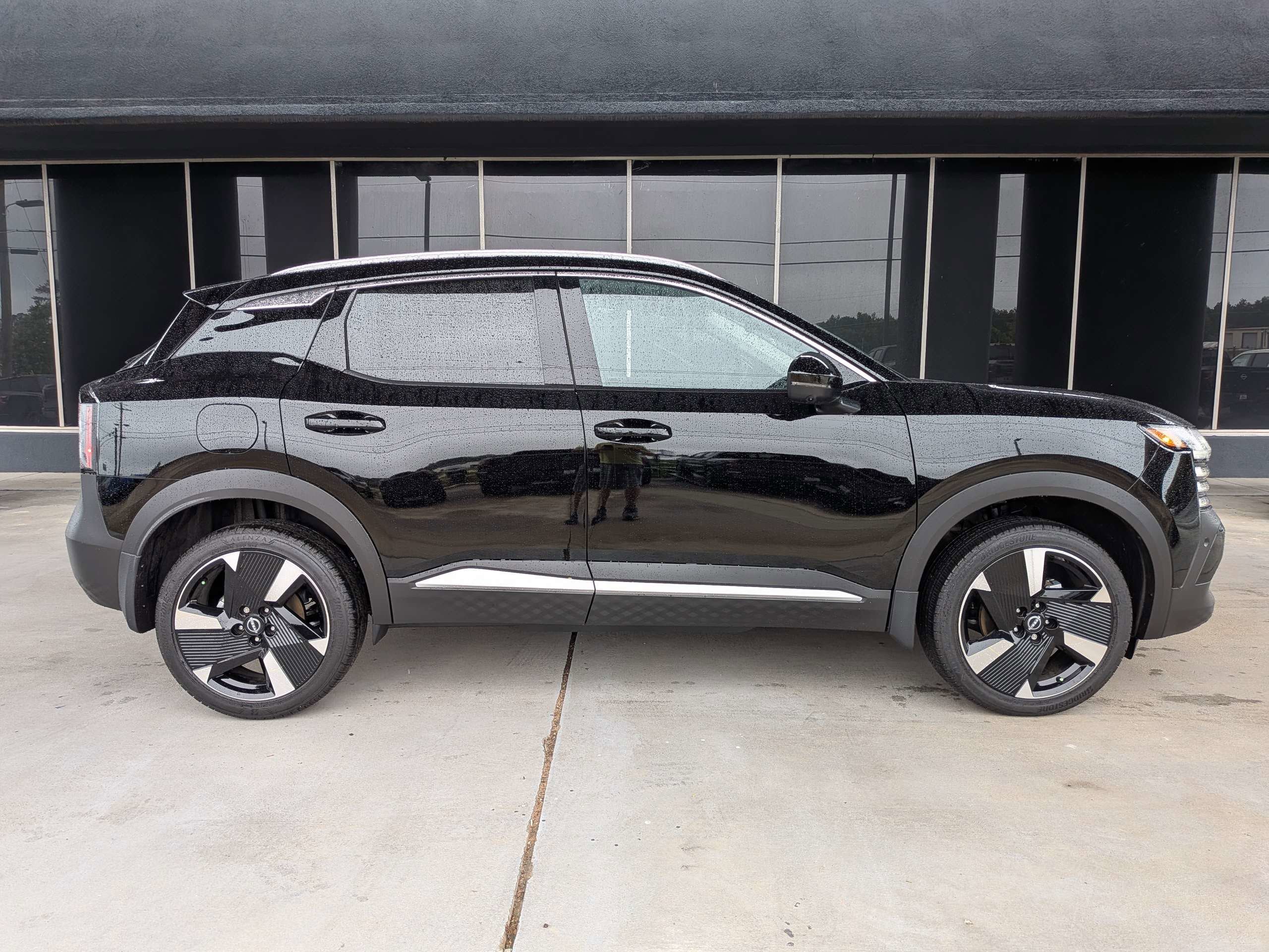 Used 2026 Black Nissan SR image 2