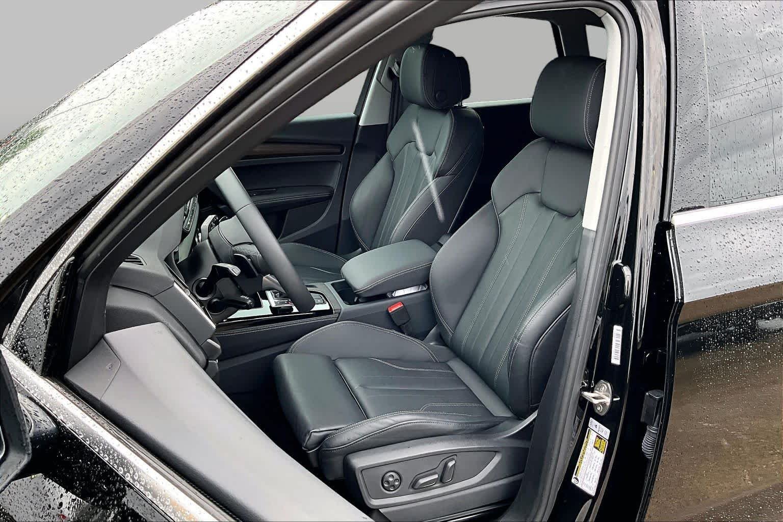 Used 2025 Mythos Black Metallic Audi S line Premium Plus image 8