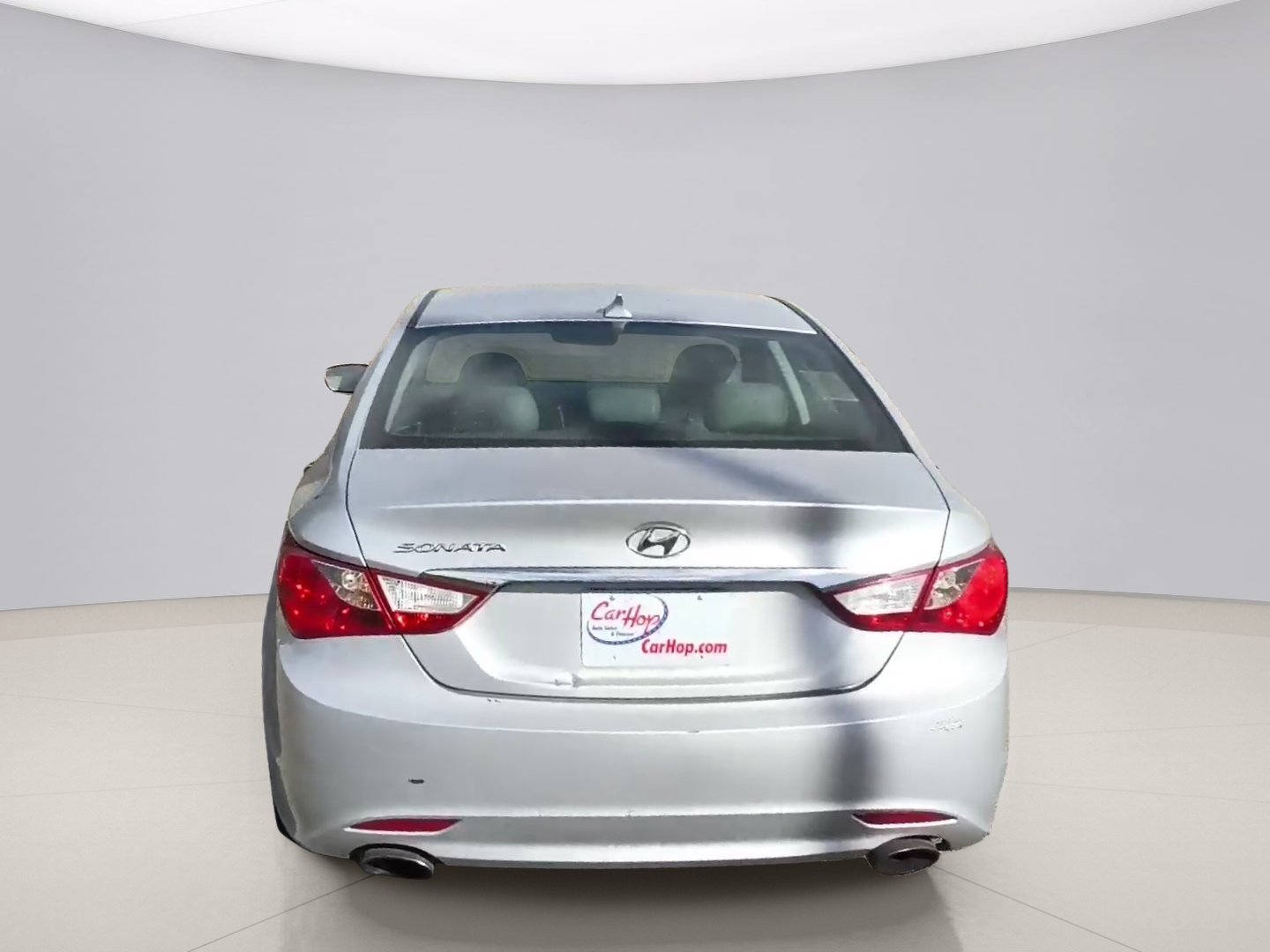 Used 2011 Silver Hyundai LIMITED image 4