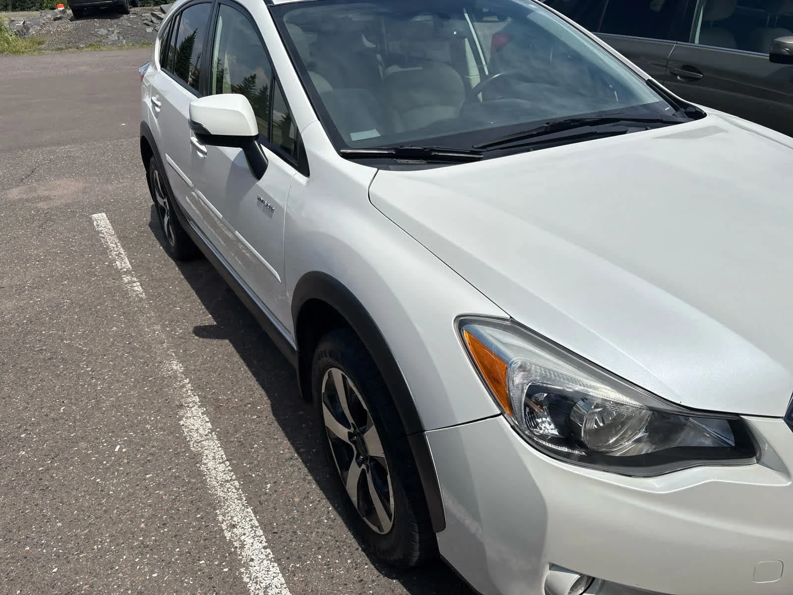 Used 2014 Satin White Pearl Subaru Touring image 7