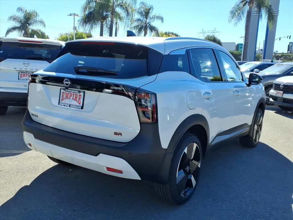 2026 Nissan KICKS SR - Photo 3