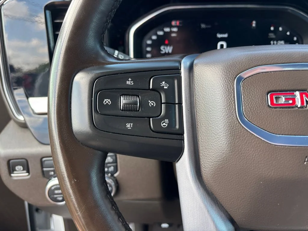 Used 2025 White GMC SLT image 14